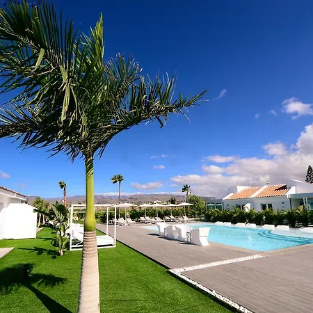 Hotel Seven & Wellness - Gay Men Only 4*