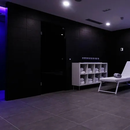 Hotel Seven & Wellness - Gay Men Only