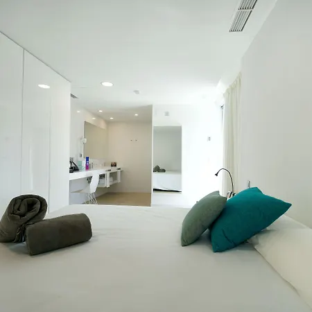 Seven & Wellness - Gay Men Only Hotel 4*