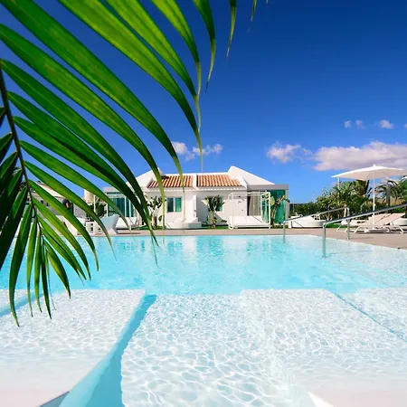 Hotel Seven & Wellness - Gay Men Only 4*