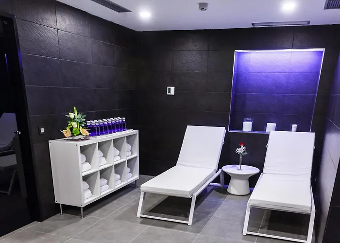 Seven & Wellness - Gay Men Only