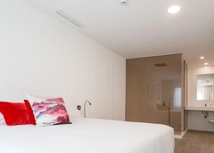 Seven & Wellness - Gay Men Only Hotel