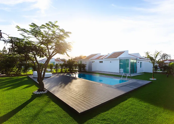 Seven & Wellness - Gay Men Only 4*