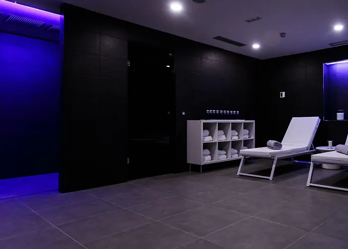 Hotel Seven & Wellness - Gay Men Only