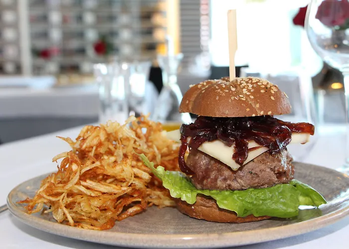 Seven & Wellness - Gay Men Only Hotel 4*