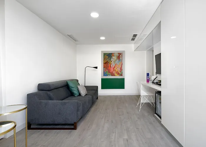 Seven & Wellness - Gay Men Only