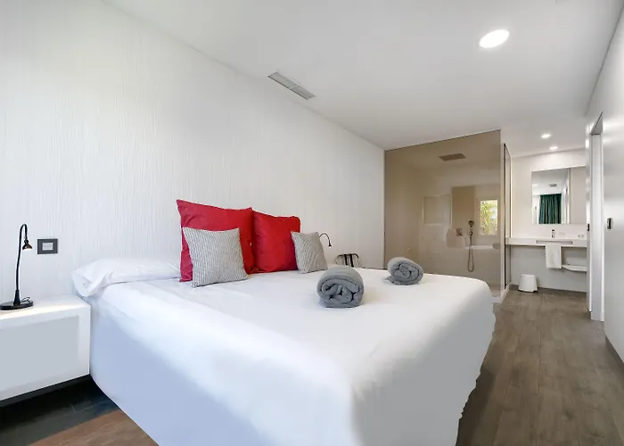 Seven & Wellness - Gay Men Only Hotel