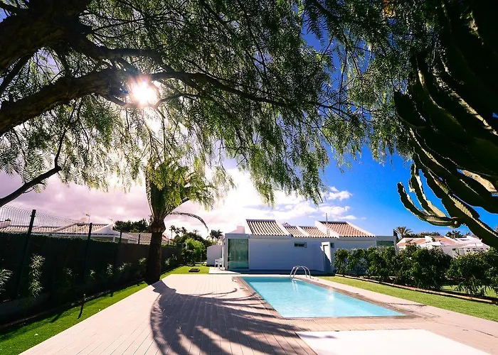 Seven & Wellness - Gay Men Only 4*