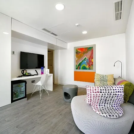 Seven & Wellness - Gay Men Only 마스팔로마스