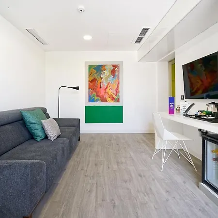 호텔 Seven & Wellness - Gay Men Only 마스팔로마스