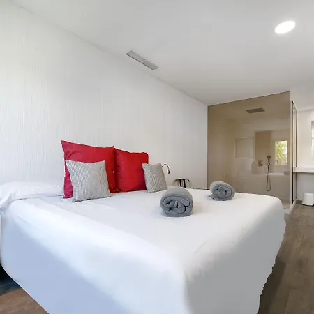 Seven & Wellness - Gay Men Only 호텔